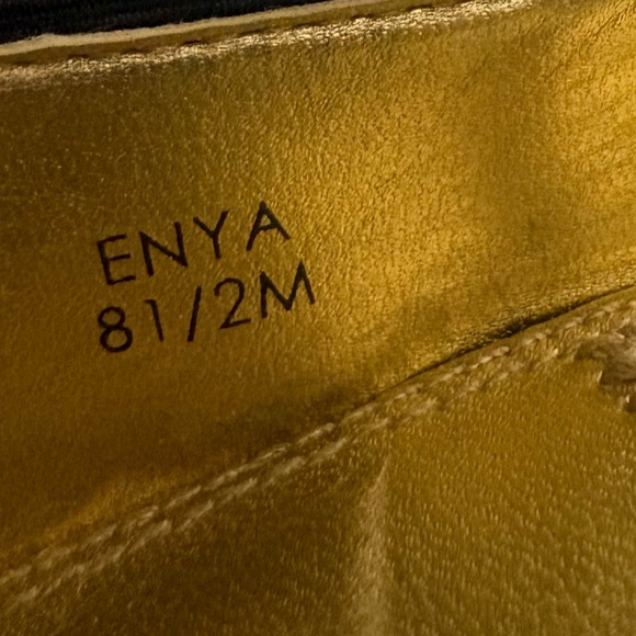 TAHARI Enya Patent Leather Square Toe Heels - Picture 8 of 8